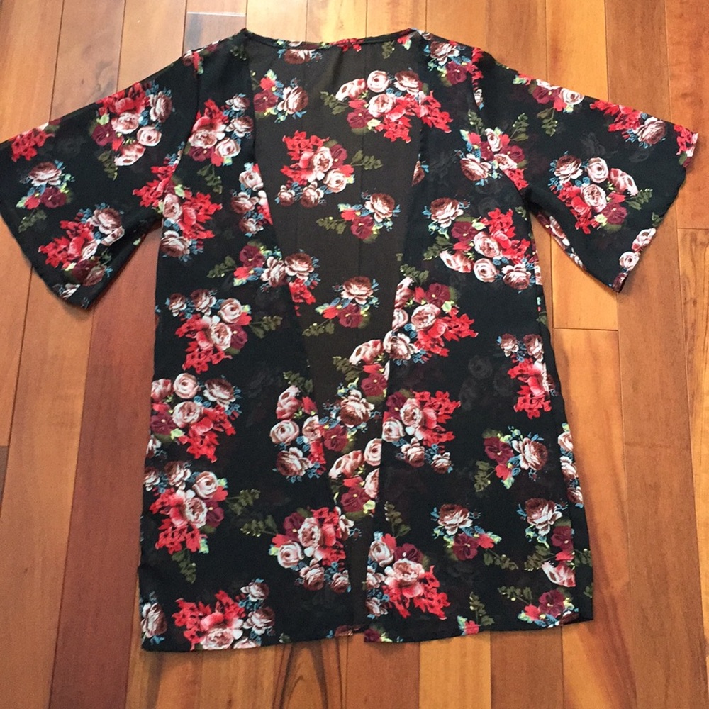 Beautiful Black Rose Floral Kimono